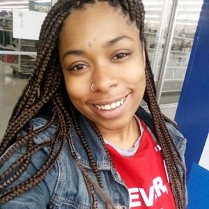 Meet your Posher, Davina